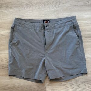 Faherty Men's Hybrid Shorts in Soft Gray